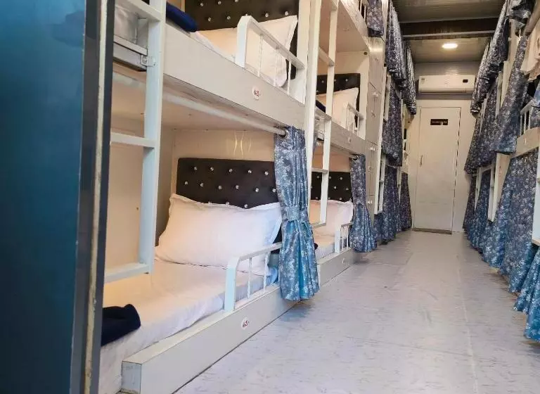 Auberge Hôtelière Marol Metro Dormitory