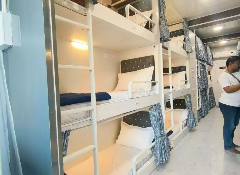 Auberge Hôtelière Marol Metro Dormitory