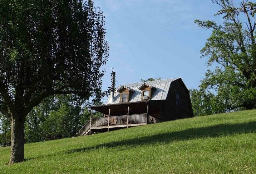 Bed and Breakfast Engadine Inn & Cabins