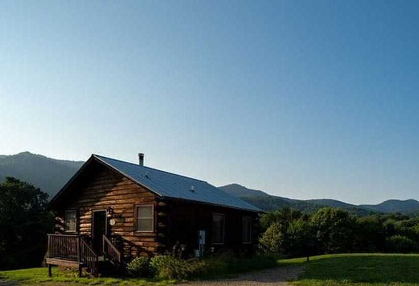 Bed and Breakfast Engadine Inn & Cabins