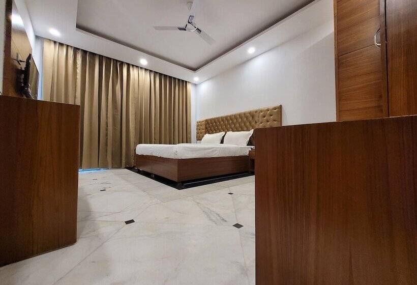 تختخواب و صبحانه Jmd Residency