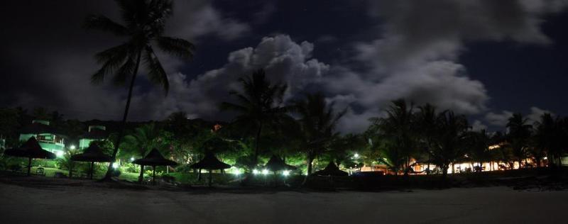 בית מלון כפרי Back Door Village