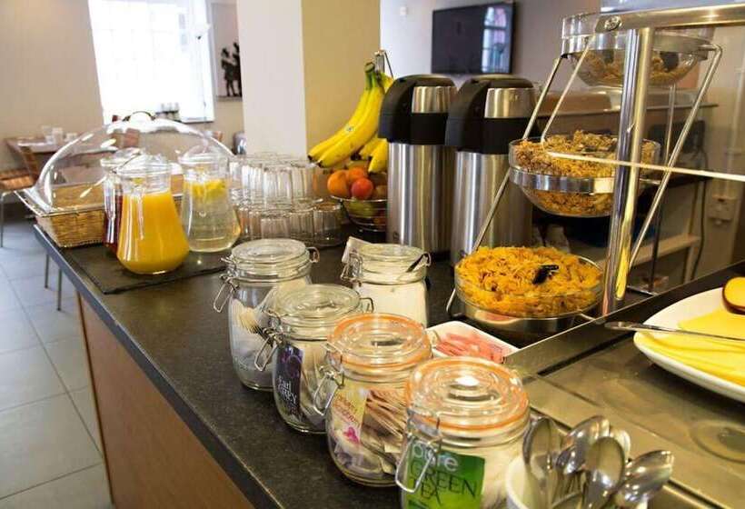 هتل Britannia Study