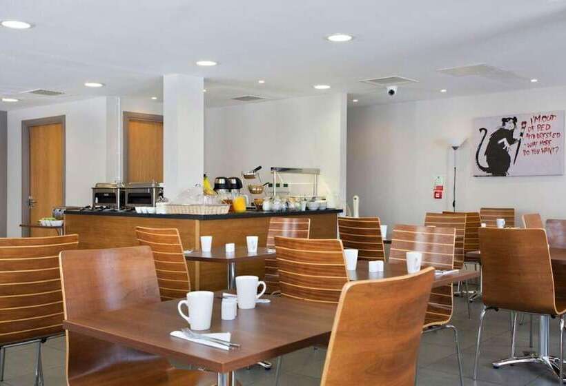 هتل Britannia Study