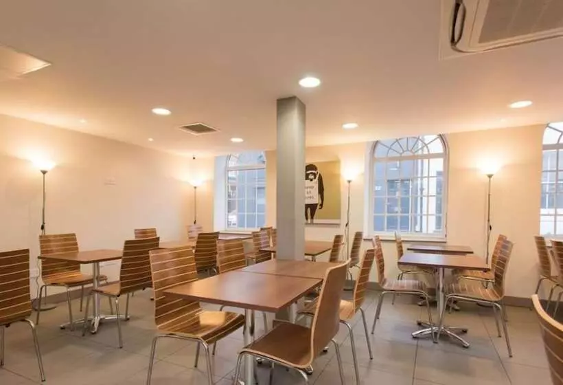 酒店 Britannia Study