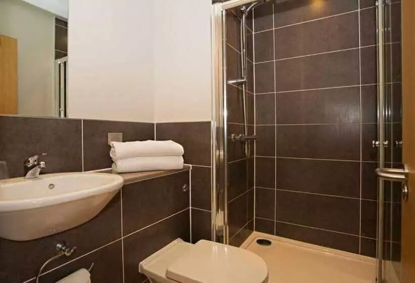 酒店 Britannia Study