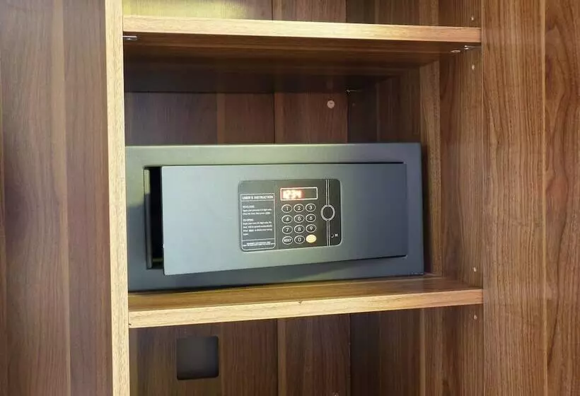 酒店 Britannia Study