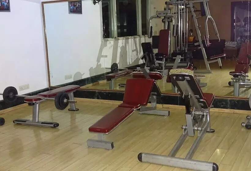 Hotel Diplomat Residency