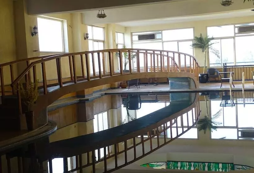 Hotel Diplomat Residency