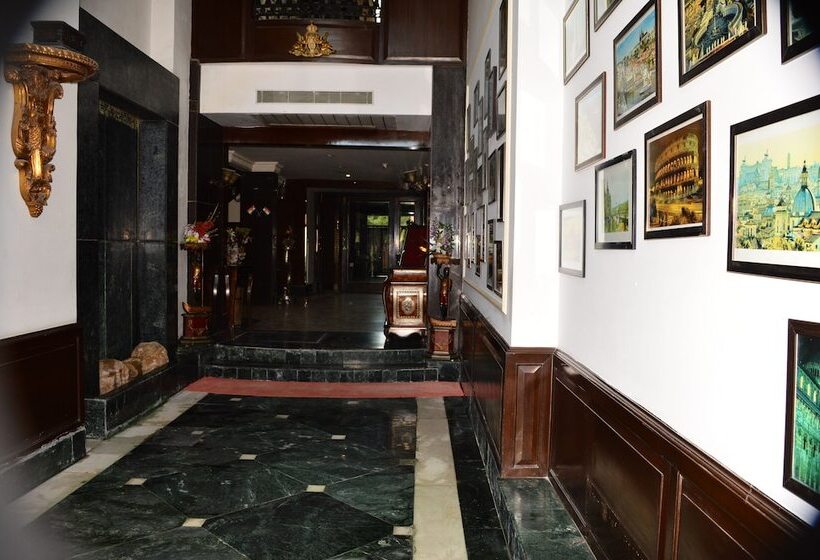 호텔 Diplomat Residency