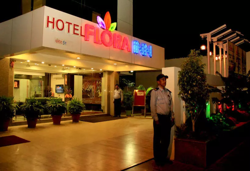 Отель Flora Inn