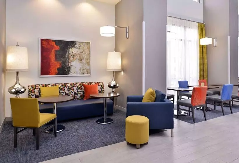 هتل Hampton Inn & Suites Shelby