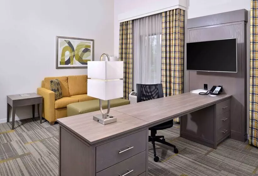 هتل Hampton Inn & Suites Shelby