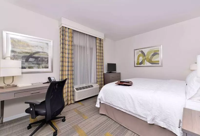 هتل Hampton Inn & Suites Shelby