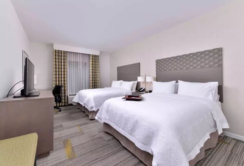 هتل Hampton Inn & Suites Shelby
