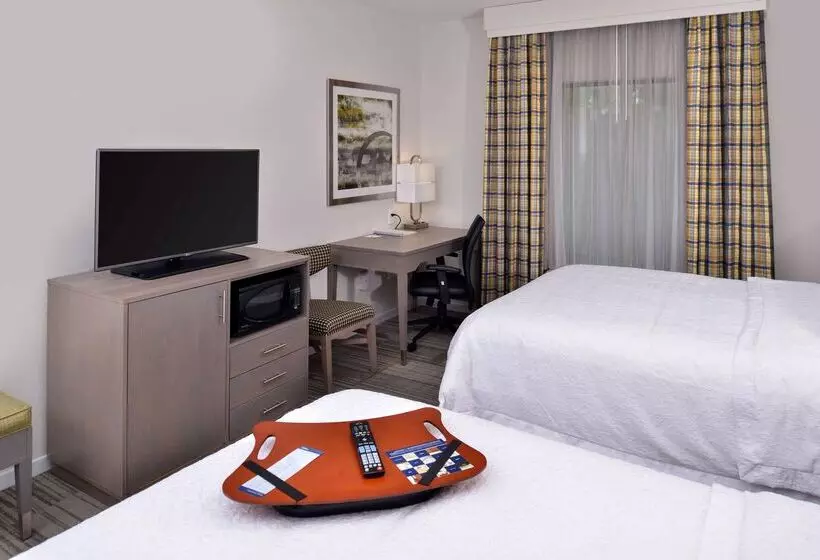 هتل Hampton Inn & Suites Shelby