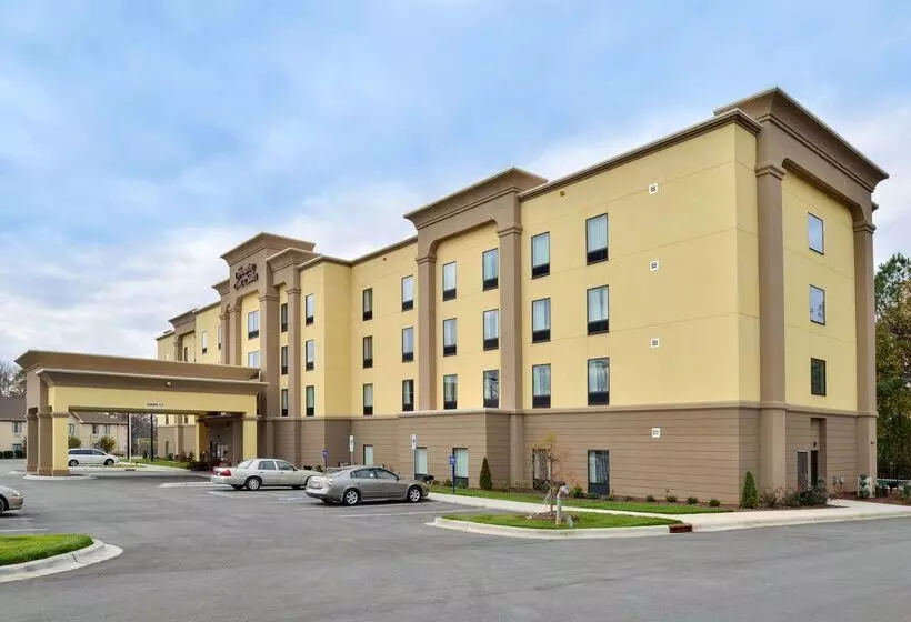 هتل Hampton Inn & Suites Shelby