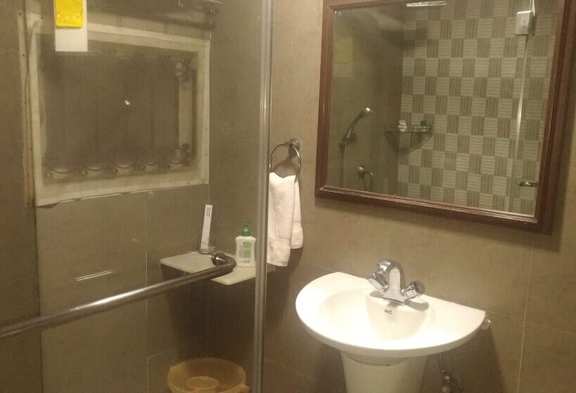 ホテル Hanu Reddy Residences Poes Garden