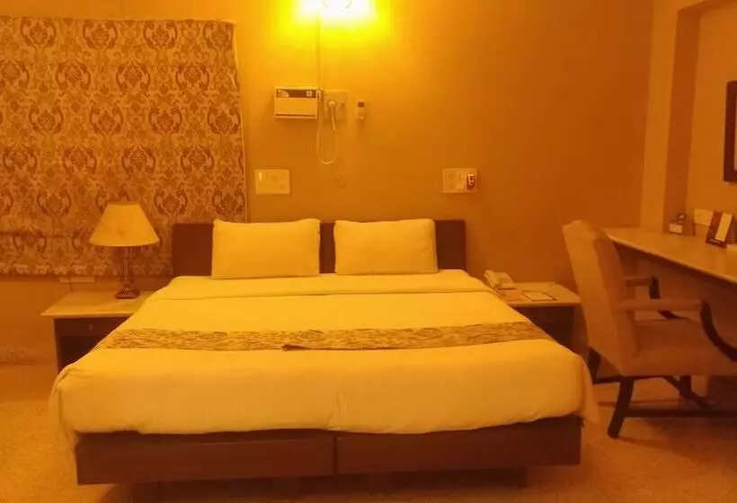هتل Hanu Reddy Residences Poes Garden