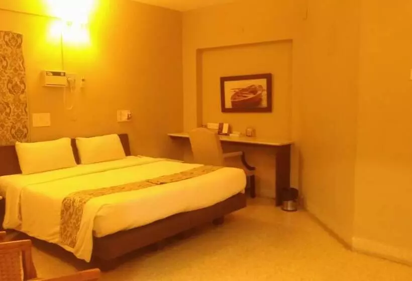هتل Hanu Reddy Residences Poes Garden