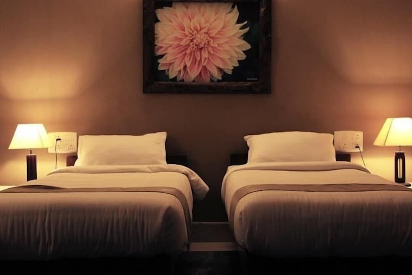 ホテル Hanu Reddy Residences Poes Garden