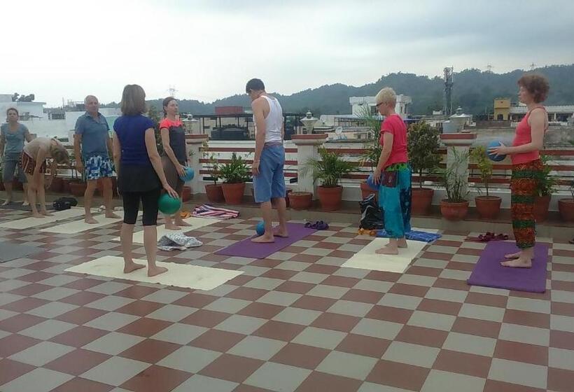 בית מלון כפרי Krishna Ji