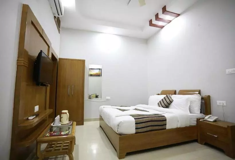 בית מלון כפרי Krishna Ji