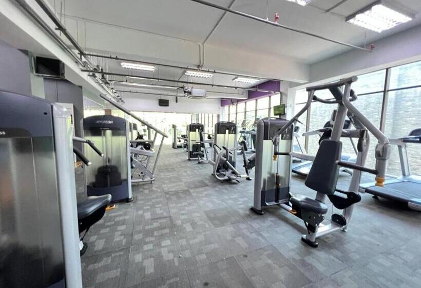 בית מלון כפרי Qliq Damansara