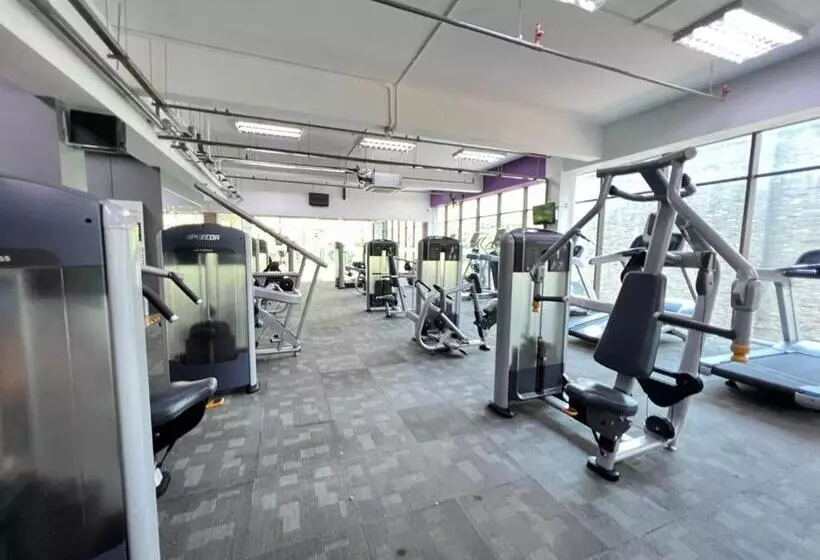 Hotel Qliq Damansara