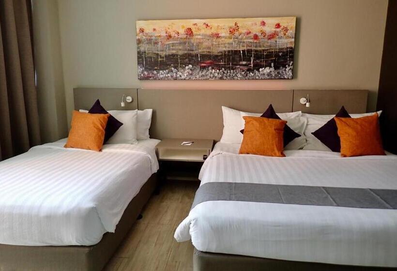 בית מלון כפרי Qliq Damansara