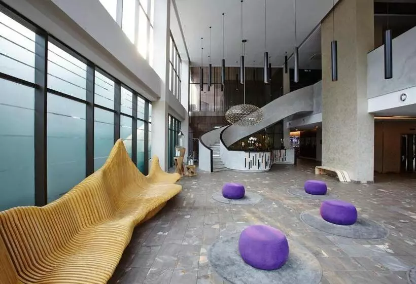 Hotel Qliq Damansara