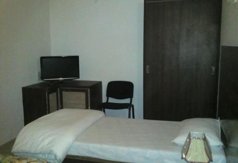 酒店 Royal Enclave