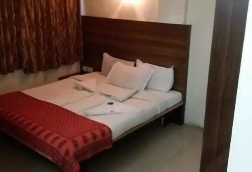 בית מלון כפרי Royal Enclave