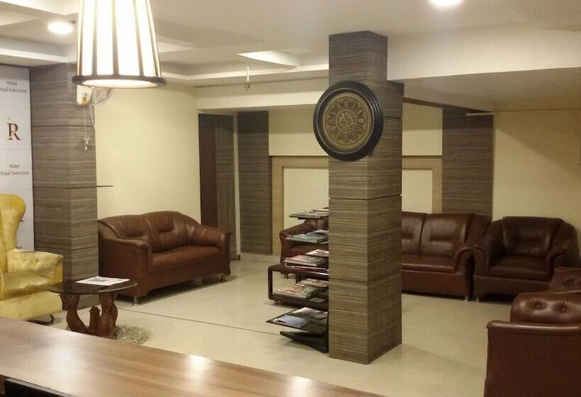 酒店 Royal Enclave