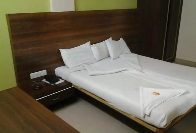 בית מלון כפרי Royal Enclave