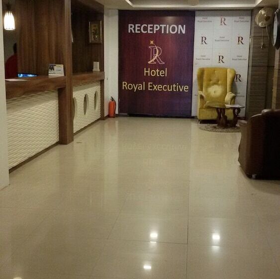 酒店 Royal Enclave