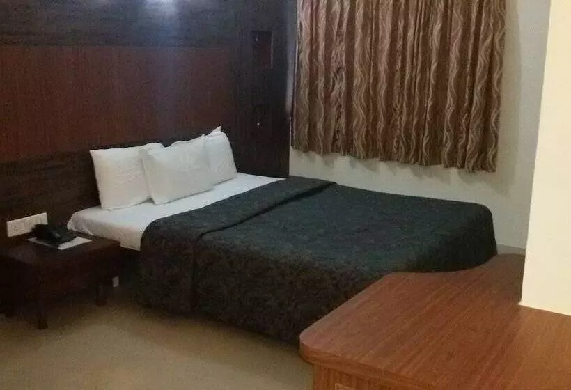 בית מלון כפרי Royal Enclave