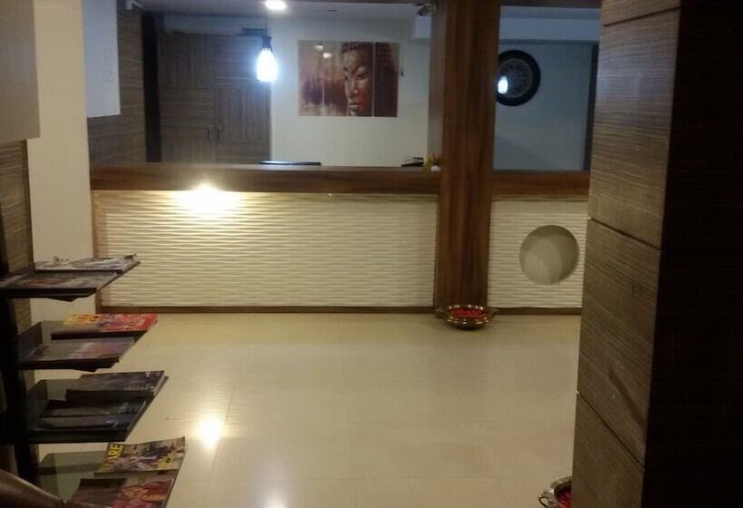 酒店 Royal Enclave