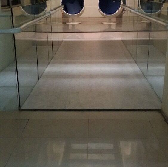 酒店 Royal Enclave