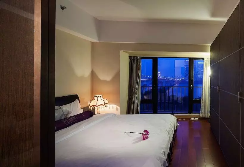 She&he Hotel Apartmentriver Class