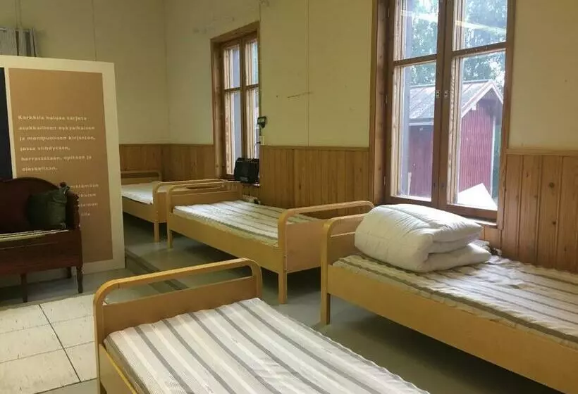 Retkeilymaja Villa Facklan