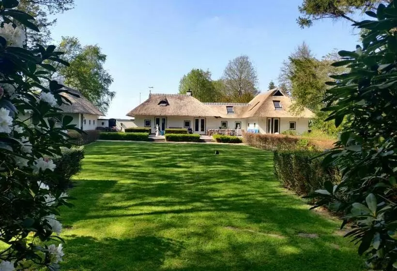 Aamiaismajoitus (B&B) Hof Van Yde