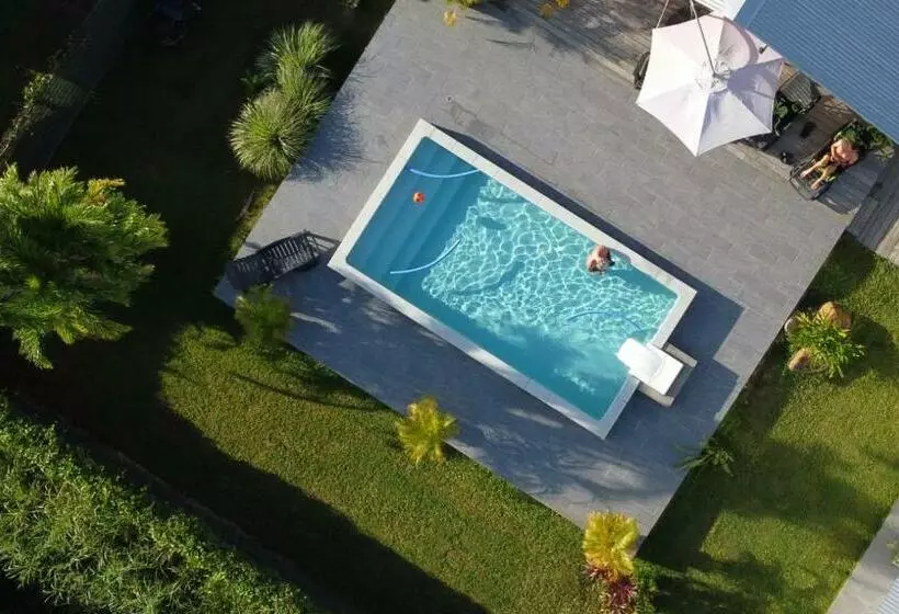 تختخواب و صبحانه Koko Lodge Lodge Paisible Avec Terrasse, Jardin Et Piscine