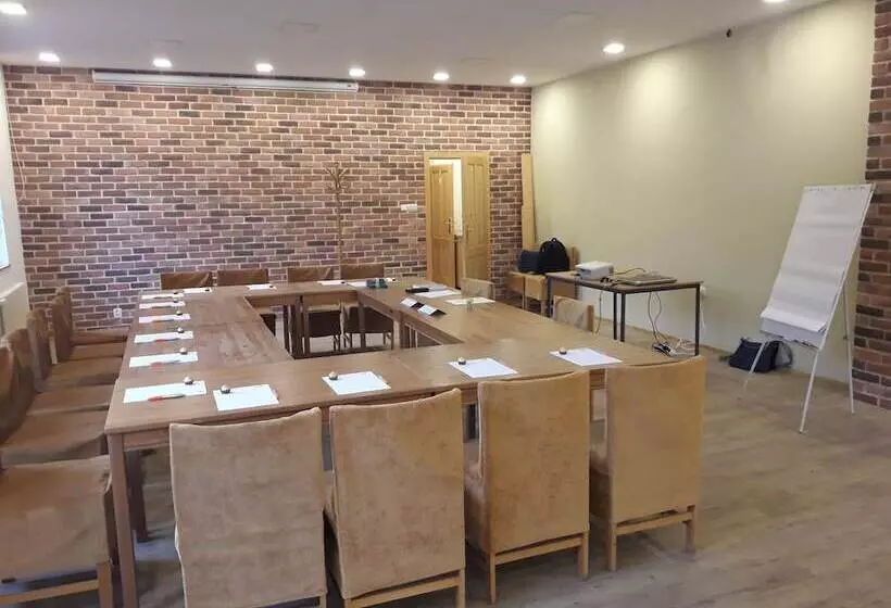 Balónový Hotel A Pivovar Radešín