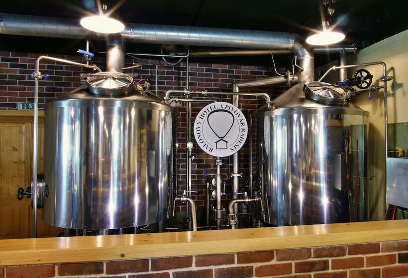 Balónový Hotel A Pivovar Radešín