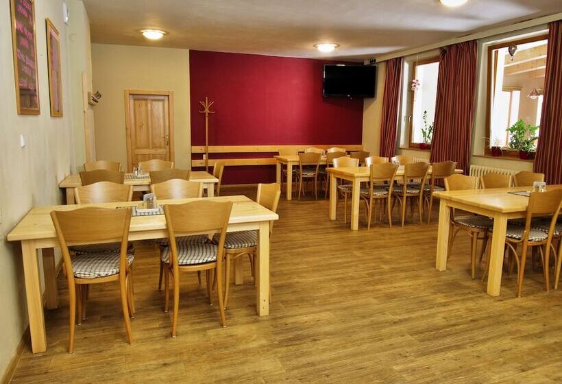 Balónový Hotel A Pivovar Radešín