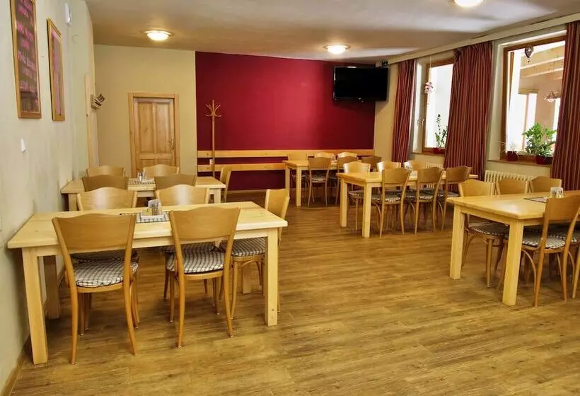 Balónový Hotel A Pivovar Radešín