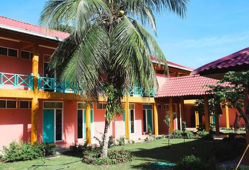 Hotel Papaya Resort