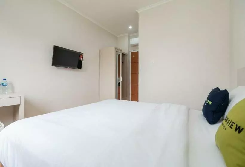 Urbanview Hotel Syariah Dj Gading Serpong