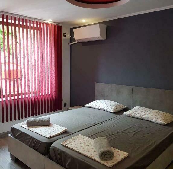 膳宿费 къща за гости при мама